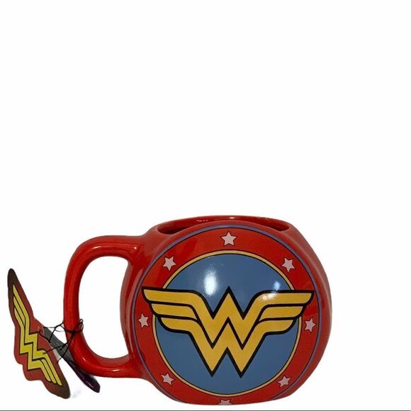 Wonder Woman Ceramic Shield Coffee Mug - Picture 1 of 5